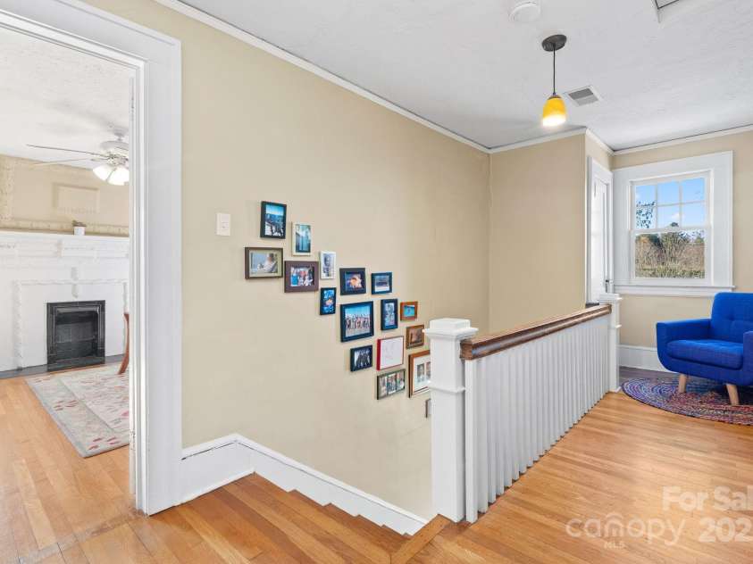 123 Westwood Road, Asheville, NC 28804.  MLS# CAR4319303, YatesRealty ID 14830. 