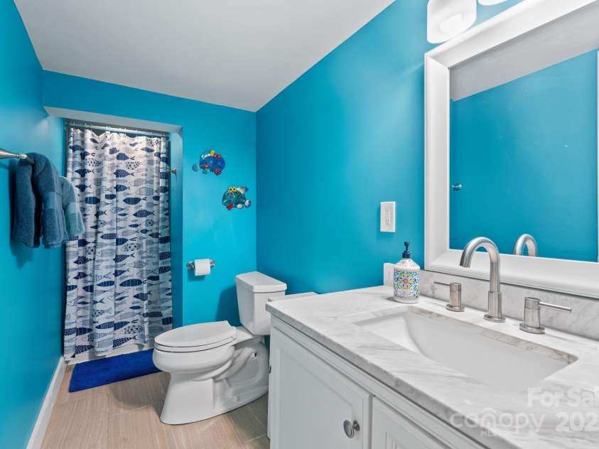 123 Westwood Road, Asheville, NC 28804.  MLS# CAR4319303, YatesRealty ID 14830. 