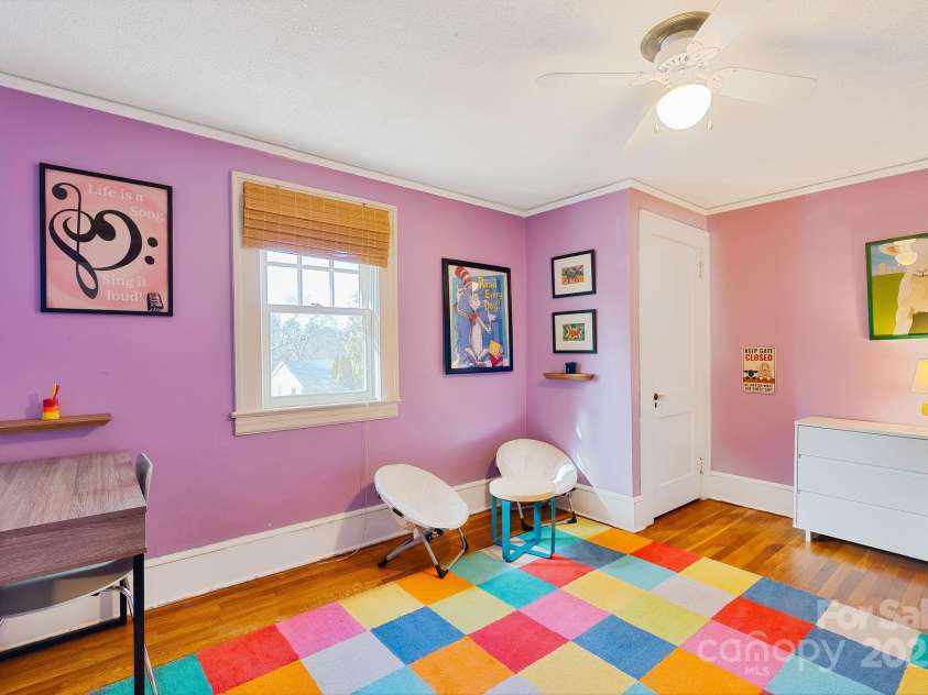 123 Westwood Road, Asheville, NC 28804.  MLS# CAR4319303, YatesRealty ID 14830. 