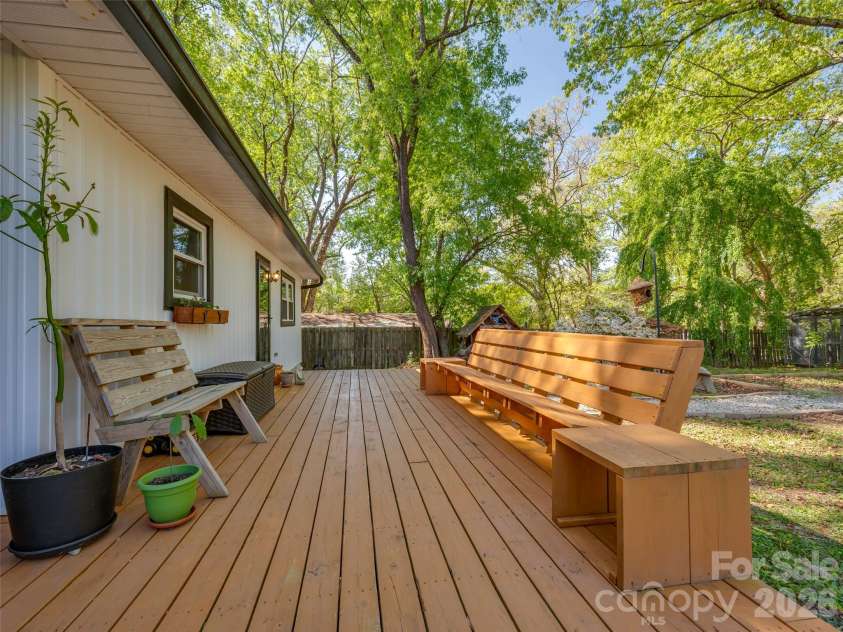 1737 Shano Drive, Hendersonville, NC 28791.  MLS# CAR4373345, YatesRealty ID 14830. 