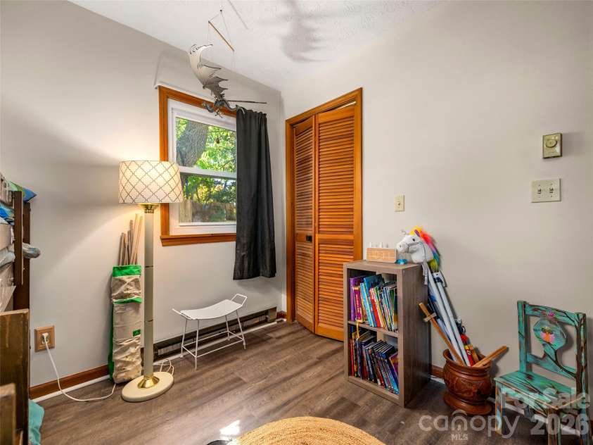 1737 Shano Drive, Hendersonville, NC 28791.  MLS# CAR4373345, YatesRealty ID 14830. 