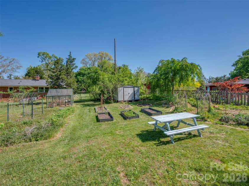1737 Shano Drive, Hendersonville, NC 28791.  MLS# CAR4373345, YatesRealty ID 14830. 