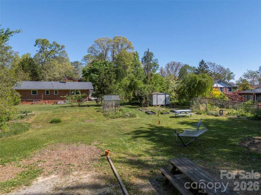 1737 Shano Drive, Hendersonville, NC 28791.  MLS# CAR4373345, YatesRealty ID 14830. 