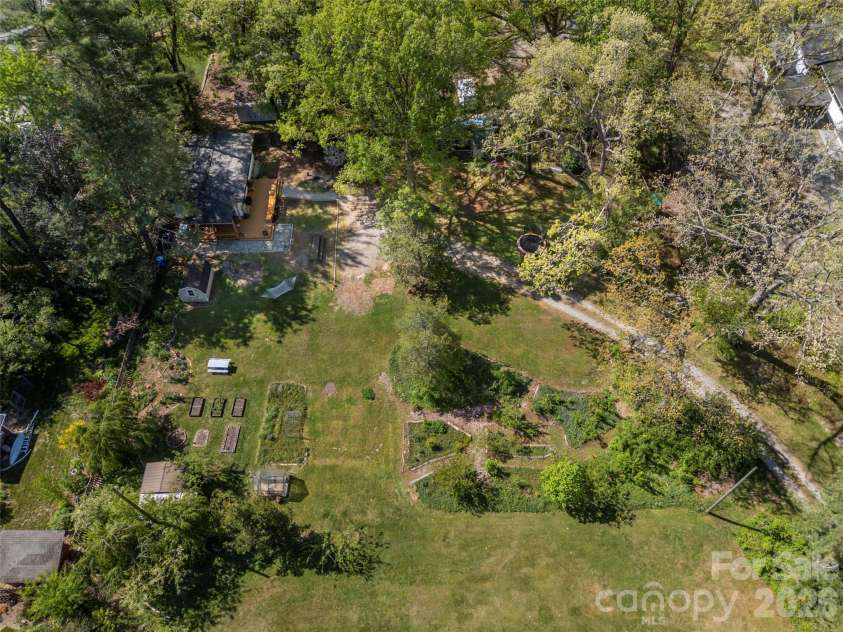 1737 Shano Drive, Hendersonville, NC 28791.  MLS# CAR4373345, YatesRealty ID 14830. 