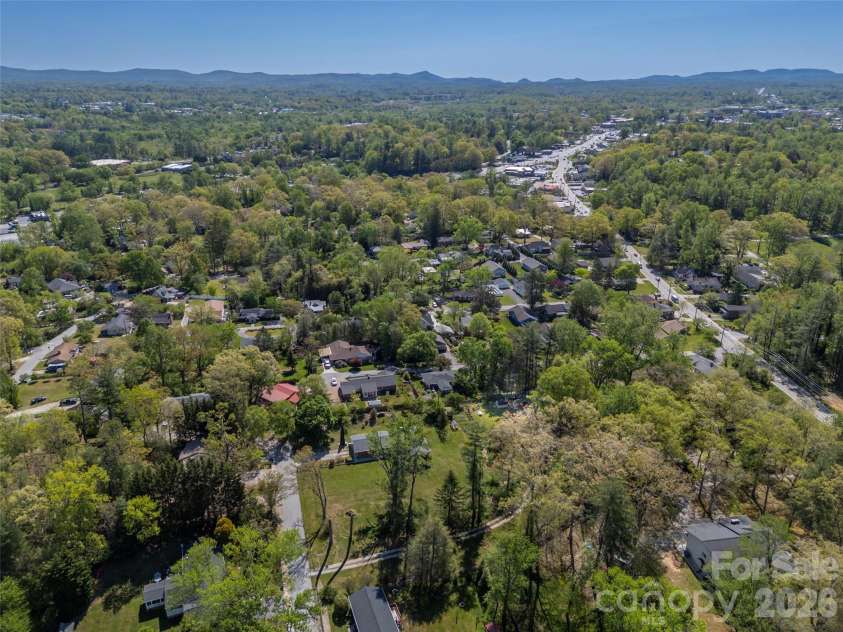 1737 Shano Drive, Hendersonville, NC 28791.  MLS# CAR4373345, YatesRealty ID 14830. 