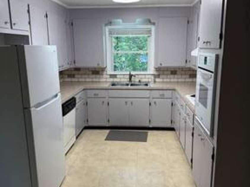 3160 Long Meadow Road, Rock Hill, SC 29730.  MLS# CAR4363826, YatesRealty ID 14832. Kitchen
