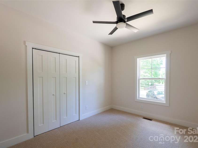 7426 Hambright Road, Huntersville, NC 28078.  MLS# CAR4256145, YatesRealty ID 14832. 