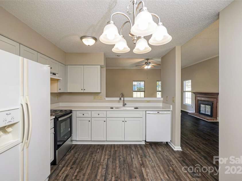 14301 Beryl Court, Pineville, NC 28134.  MLS# CAR4191983, YatesRealty ID 14833. 