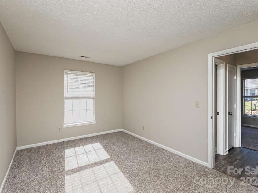 14301 Beryl Court, Pineville, NC 28134.  MLS# CAR4191983, YatesRealty ID 14833. 