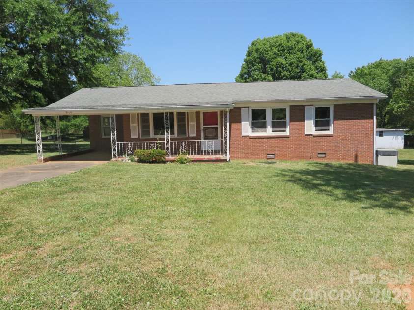 2406 Easton Drive, Shelby, NC 28152.  MLS# CAR4373233, YatesRealty ID 14833. 