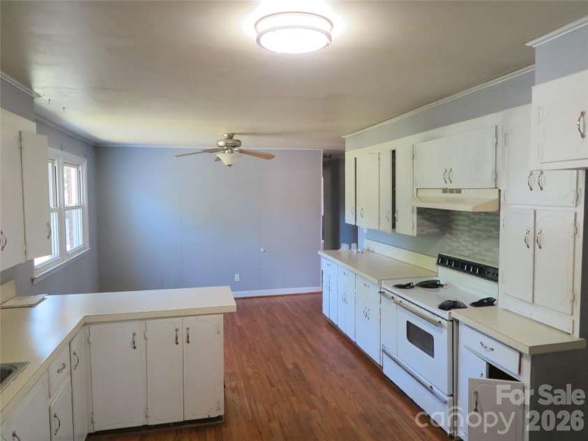 2406 Easton Drive, Shelby, NC 28152.  MLS# CAR4373233, YatesRealty ID 14833. 