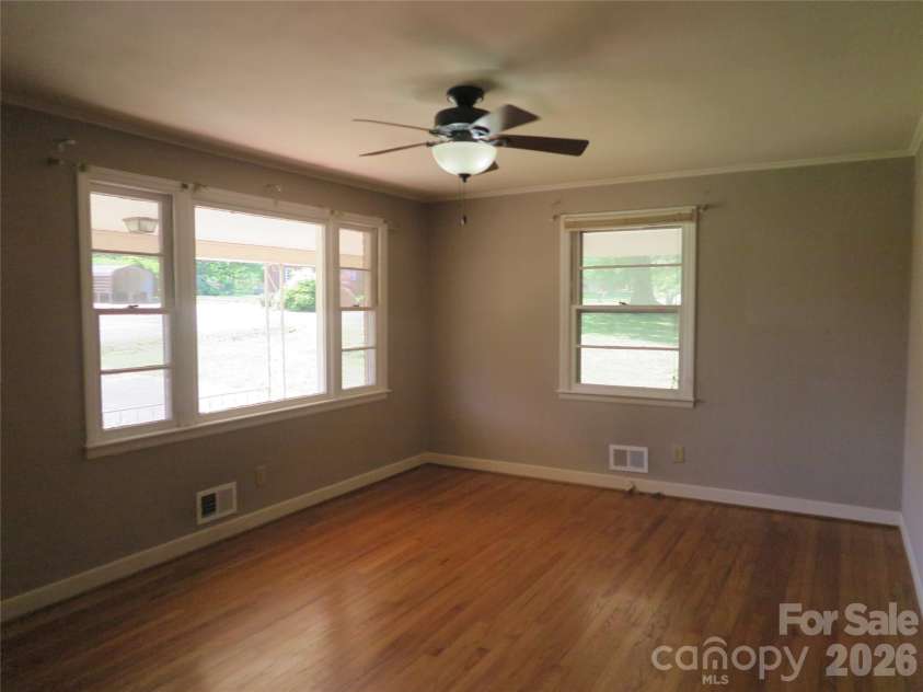 2406 Easton Drive, Shelby, NC 28152.  MLS# CAR4373233, YatesRealty ID 14833. 