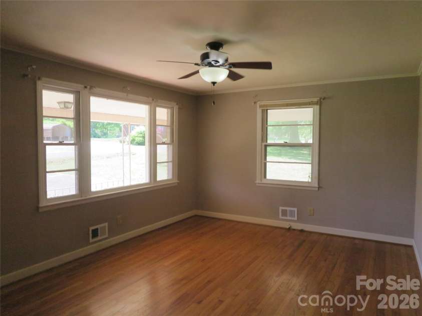 2406 Easton Drive, Shelby, NC 28152.  MLS# CAR4373233, YatesRealty ID 14833. 