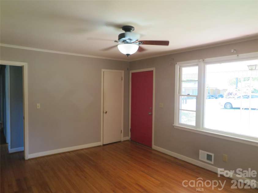 2406 Easton Drive, Shelby, NC 28152.  MLS# CAR4373233, YatesRealty ID 14833. 