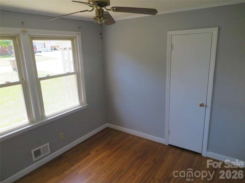 2406 Easton Drive, Shelby, NC 28152.  MLS# CAR4373233, YatesRealty ID 14833. 