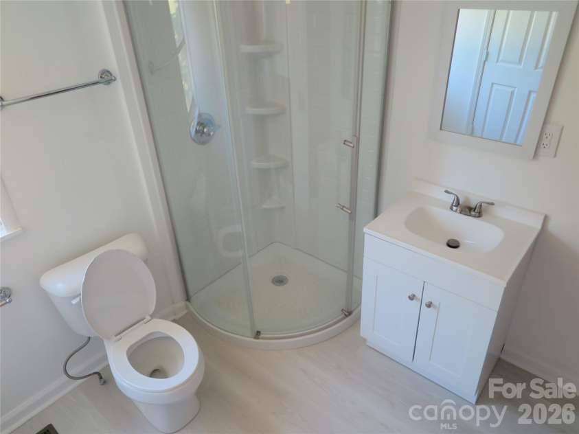 2406 Easton Drive, Shelby, NC 28152.  MLS# CAR4373233, YatesRealty ID 14833. 
