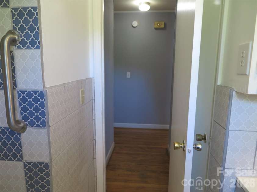 2406 Easton Drive, Shelby, NC 28152.  MLS# CAR4373233, YatesRealty ID 14833. 
