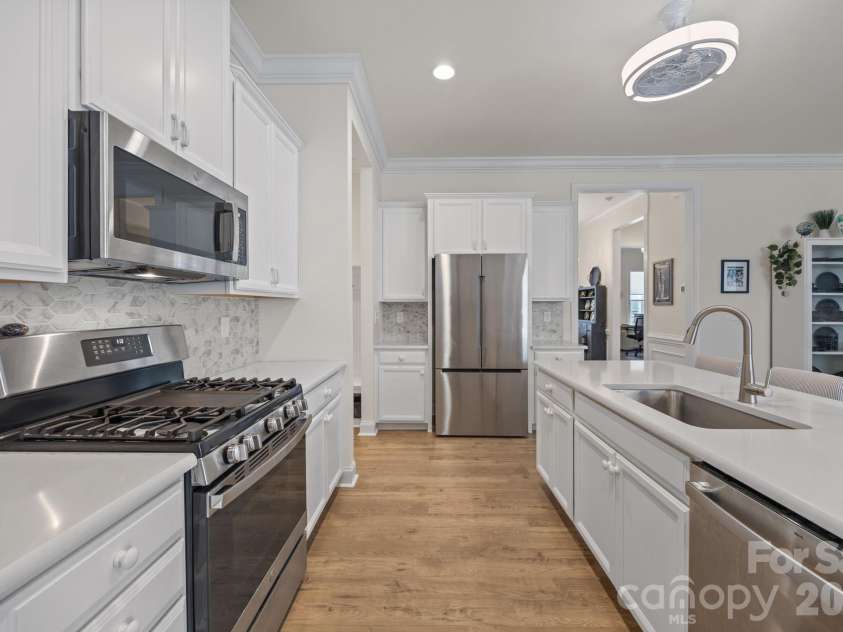 131 Reids Cove Drive, Mooresville, NC 28117.  MLS# CAR4348972, YatesRealty ID 14834. 
