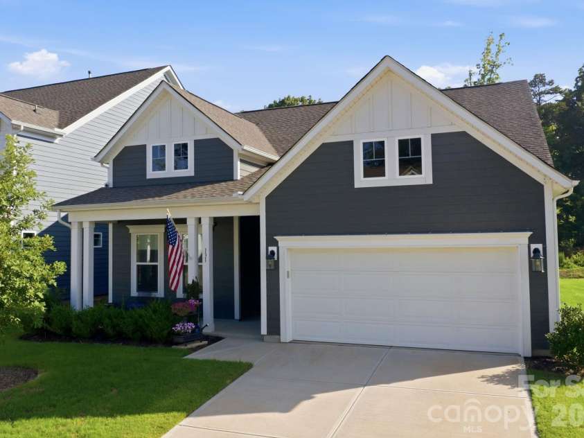 131 Reids Cove Drive, Mooresville, NC 28117.  MLS# CAR4348972, YatesRealty ID 14834. 