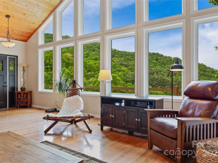 283 Grapevine Cove, Waynesville, NC 28785.  MLS# CAR4260835, YatesRealty ID 14836. 