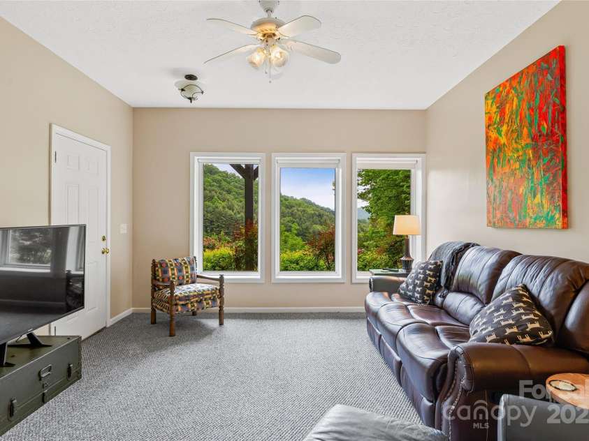 283 Grapevine Cove, Waynesville, NC 28785.  MLS# CAR4260835, YatesRealty ID 14836. 