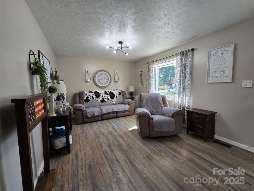 118 Sherwood Drive, Morganton, NC 28655.  MLS# CAR4239510, YatesRealty ID 14837. 