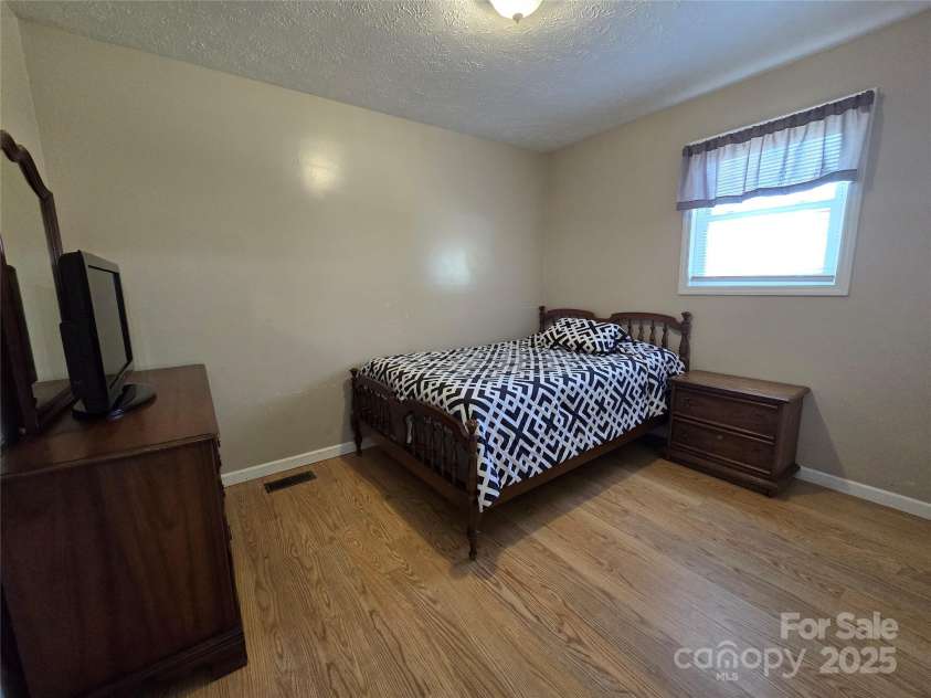 118 Sherwood Drive, Morganton, NC 28655.  MLS# CAR4239510, YatesRealty ID 14837. 