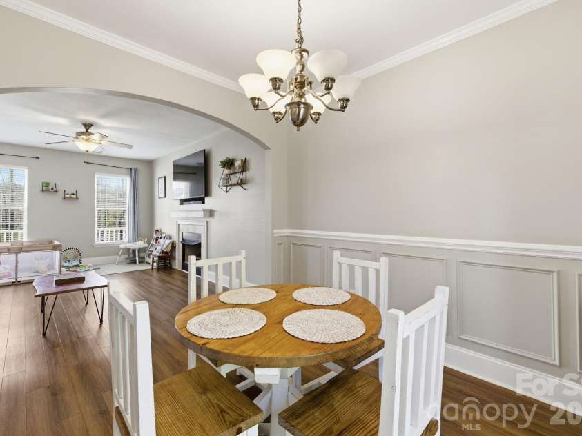 114 Riverton Drive, Statesville, NC 28625.  MLS# CAR4358549, YatesRealty ID 14838. 