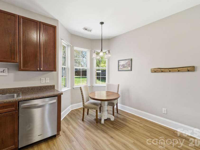 114 Riverton Drive, Statesville, NC 28625.  MLS# CAR4358549, YatesRealty ID 14838. 