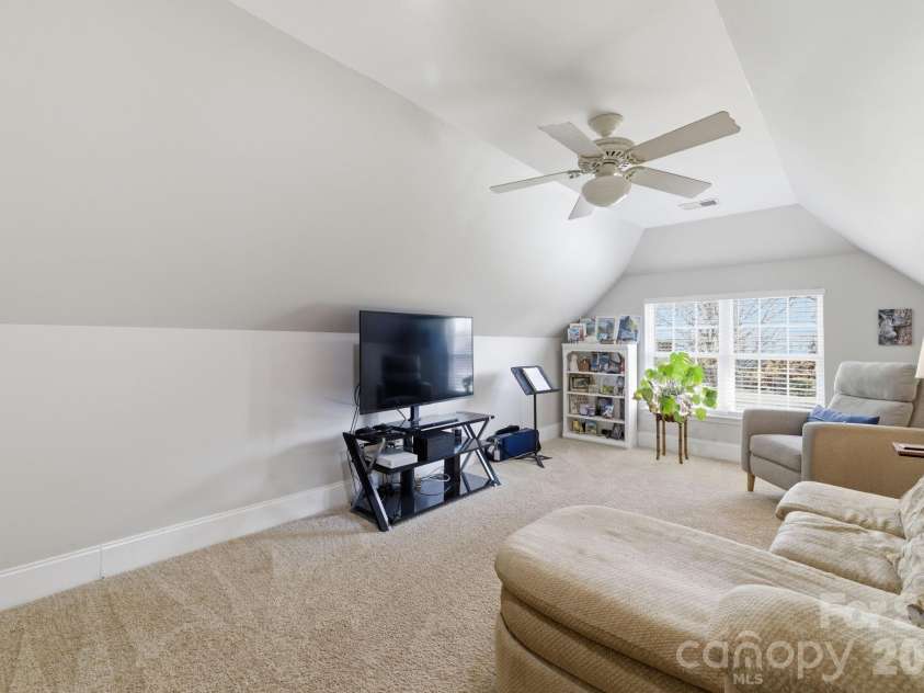 114 Riverton Drive, Statesville, NC 28625.  MLS# CAR4358549, YatesRealty ID 14838. 