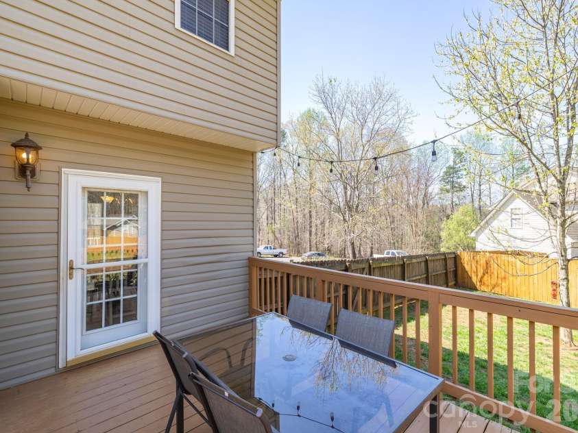 114 Riverton Drive, Statesville, NC 28625.  MLS# CAR4358549, YatesRealty ID 14838. 