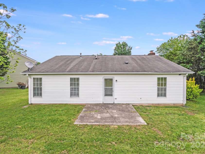 4227 Coopersdale Road, Charlotte, NC 28273.  MLS# CAR4250233, YatesRealty ID 14838. 