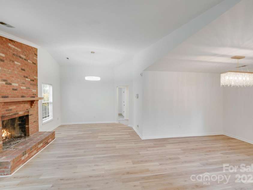 4227 Coopersdale Road, Charlotte, NC 28273.  MLS# CAR4250233, YatesRealty ID 14838. 