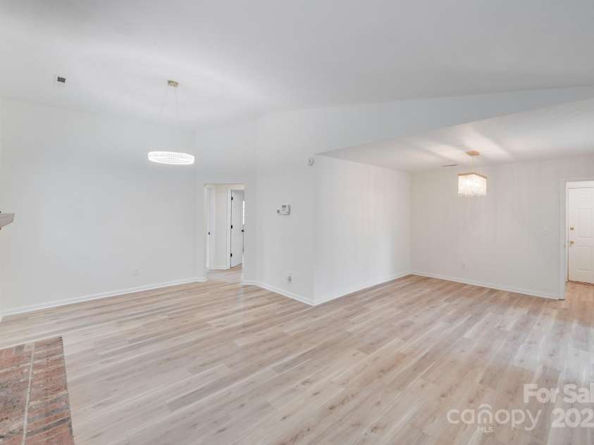 4227 Coopersdale Road, Charlotte, NC 28273.  MLS# CAR4250233, YatesRealty ID 14838. 