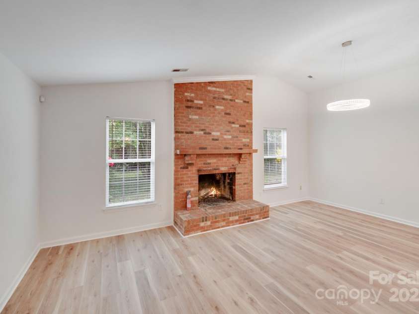 4227 Coopersdale Road, Charlotte, NC 28273.  MLS# CAR4250233, YatesRealty ID 14838. 