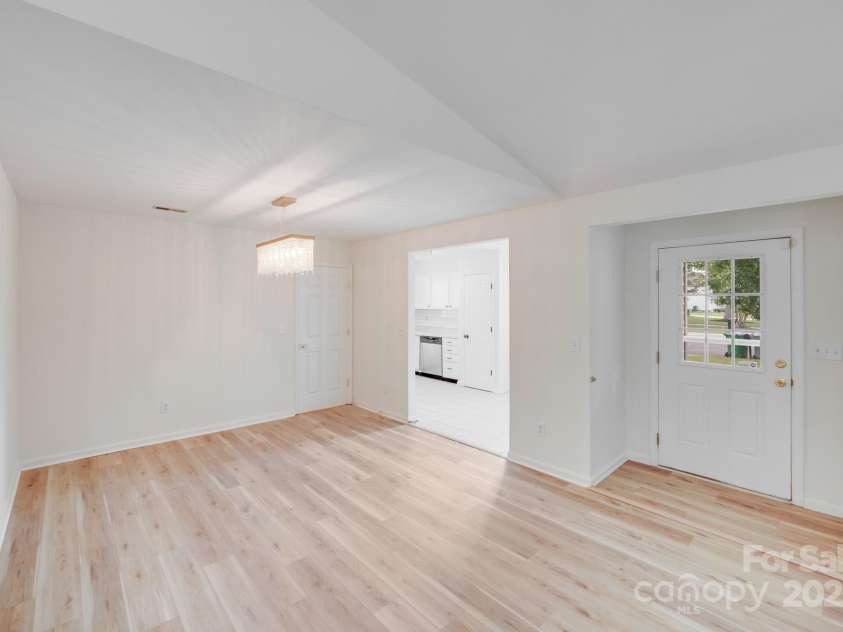 4227 Coopersdale Road, Charlotte, NC 28273.  MLS# CAR4250233, YatesRealty ID 14838. 