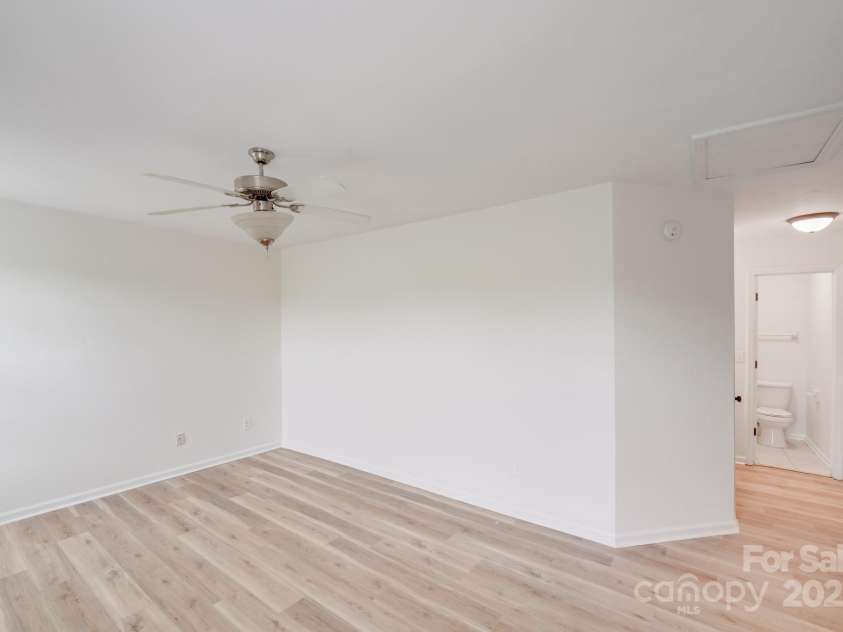 4227 Coopersdale Road, Charlotte, NC 28273.  MLS# CAR4250233, YatesRealty ID 14838. 