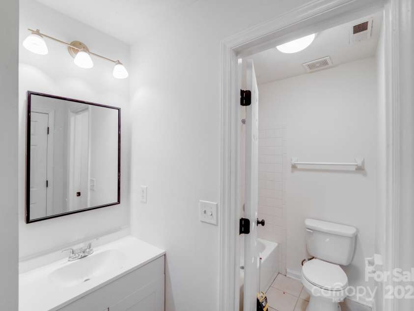 4227 Coopersdale Road, Charlotte, NC 28273.  MLS# CAR4250233, YatesRealty ID 14838. 