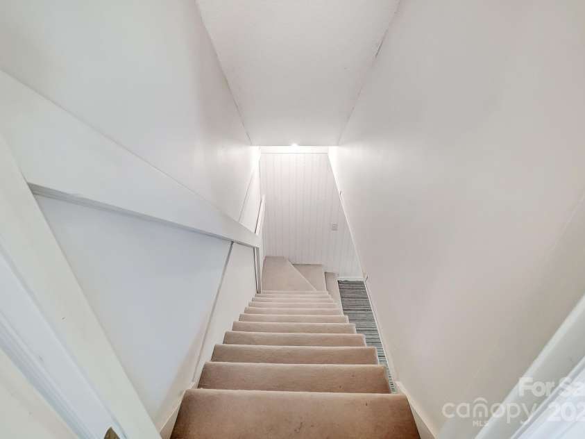 1022 Kannapolis Parkway, Concord, NC 28027.  MLS# CAR4228750, YatesRealty ID 14839. 