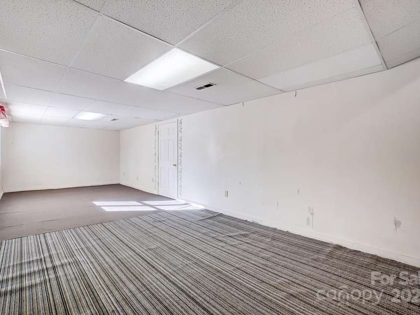 1022 Kannapolis Parkway, Concord, NC 28027.  MLS# CAR4228750, YatesRealty ID 14839. 