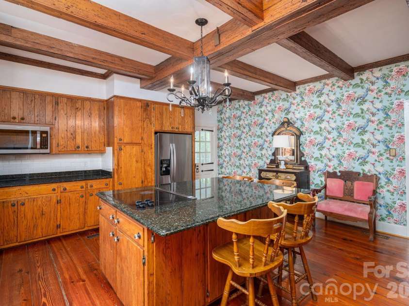 1233 General Hoke Drive, Lincolnton, NC 28092.  MLS# CAR4367723, YatesRealty ID 14839. 