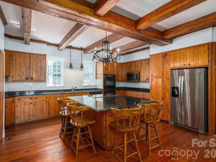 1233 General Hoke Drive, Lincolnton, NC 28092.  MLS# CAR4367723, YatesRealty ID 14839. 