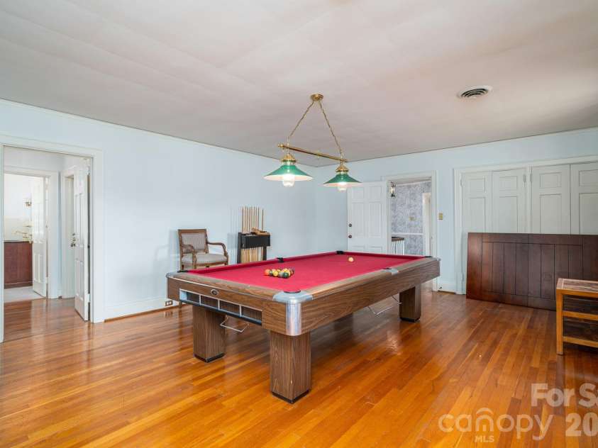 1233 General Hoke Drive, Lincolnton, NC 28092.  MLS# CAR4367723, YatesRealty ID 14839. 