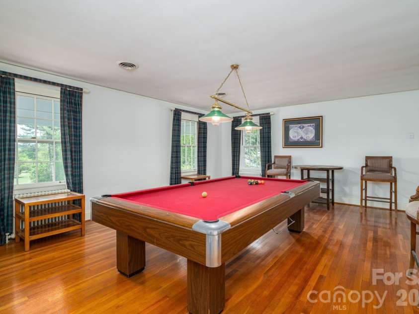 1233 General Hoke Drive, Lincolnton, NC 28092.  MLS# CAR4367723, YatesRealty ID 14839. 