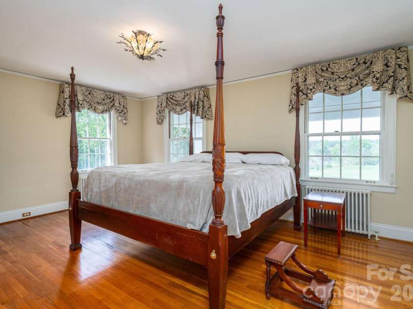 1233 General Hoke Drive, Lincolnton, NC 28092.  MLS# CAR4367723, YatesRealty ID 14839. 