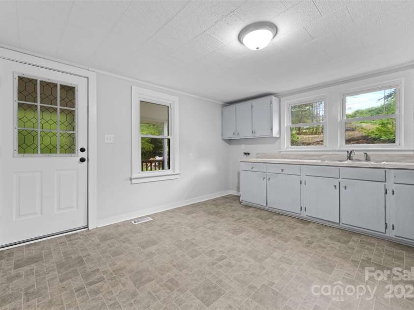 3093 Flat Gap Road, Valdese, NC 28690.  MLS# CAR4250096, YatesRealty ID 14840. 