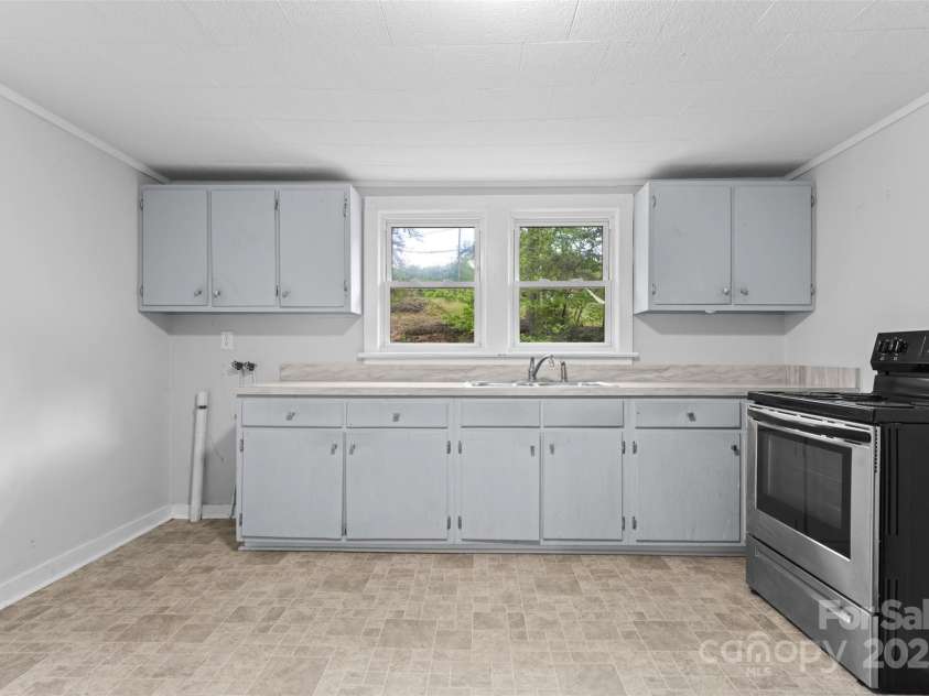3093 Flat Gap Road, Valdese, NC 28690.  MLS# CAR4250096, YatesRealty ID 14840. 
