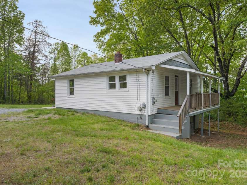 3093 Flat Gap Road, Valdese, NC 28690.  MLS# CAR4250096, YatesRealty ID 14840. 