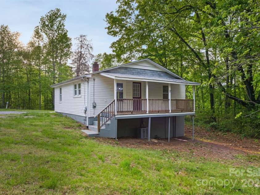 3093 Flat Gap Road, Valdese, NC 28690.  MLS# CAR4250096, YatesRealty ID 14840. 