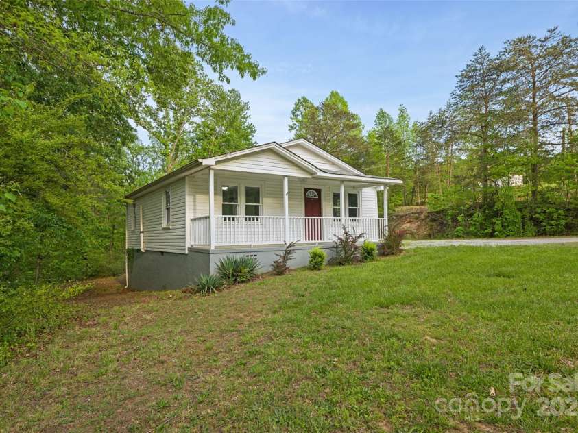 3093 Flat Gap Road, Valdese, NC 28690.  MLS# CAR4250096, YatesRealty ID 14840. 